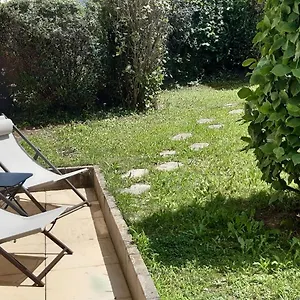 Les Jardins De La Tournette, Entre Lac Et Montagnes, Charmant Avec Terrasse Et Jardin , Saint-Jorioz France